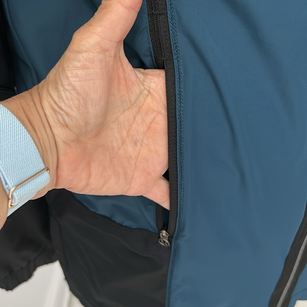 Lululemon Right Round Jacket - Picture 7 of 12